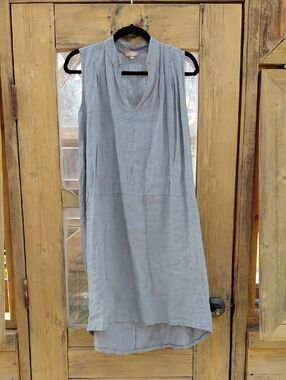 🔴 2 for $20 - 3 for $25 - Sleeveless Midi Dress in Grey - Relaxed V-Neck Linen